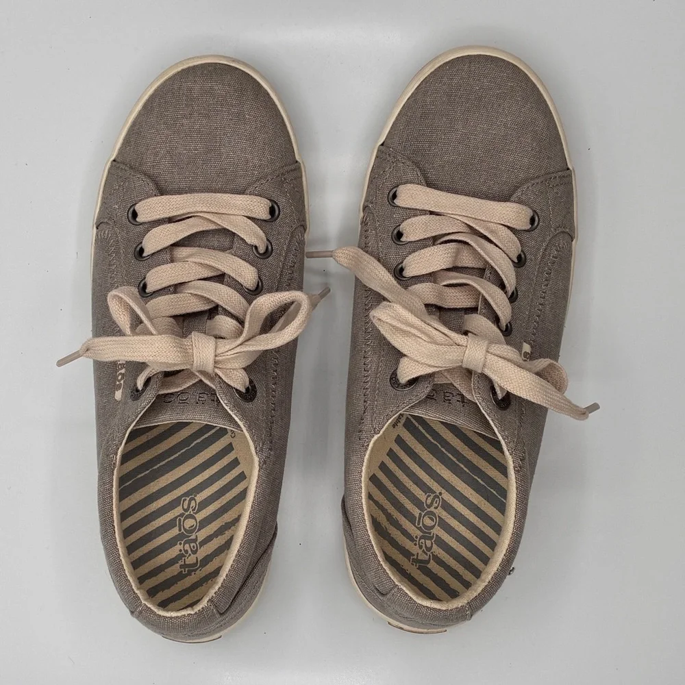 TAOS Star Canvas Sneaker